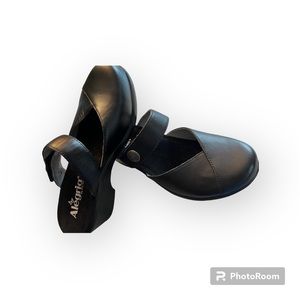 A black alegria shoe by PG lite size 6